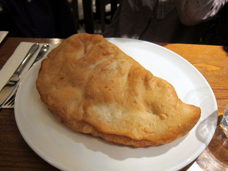 Calzoni Fritti o al Forno: Prelibatezze del Salento