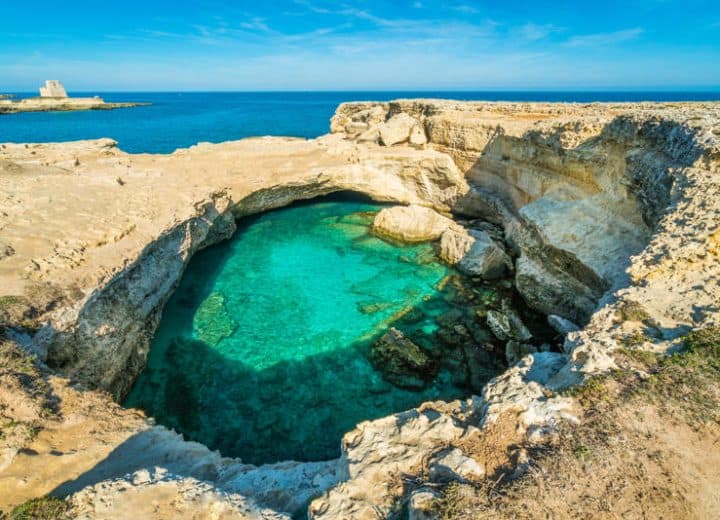 Una delle frazioni di Melendugno: Roca Vecchia e la sua Grotta della Poesia