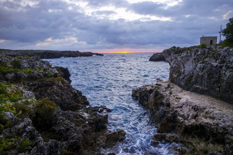 Scopri la bellezza di Porto Badisco e della Grotta dei Cervi
