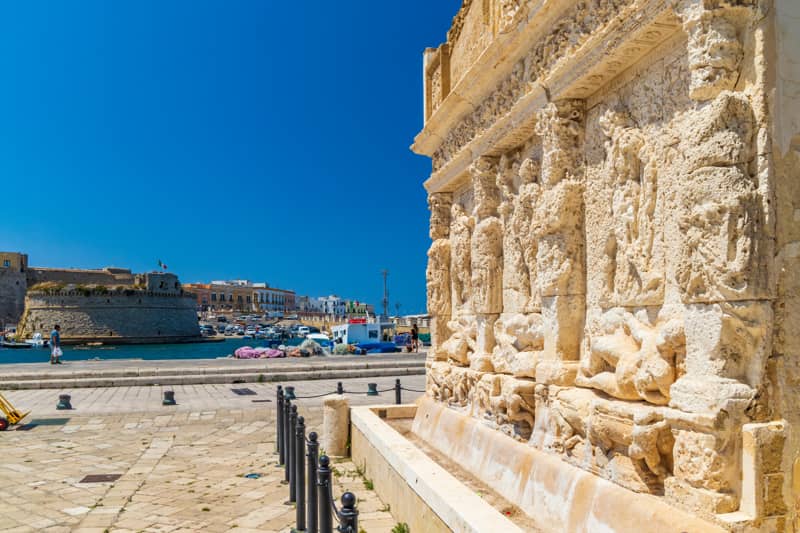 La Fontana Greca di Gallipoli: Un Tesoro nel Cuore del Salento - Corte